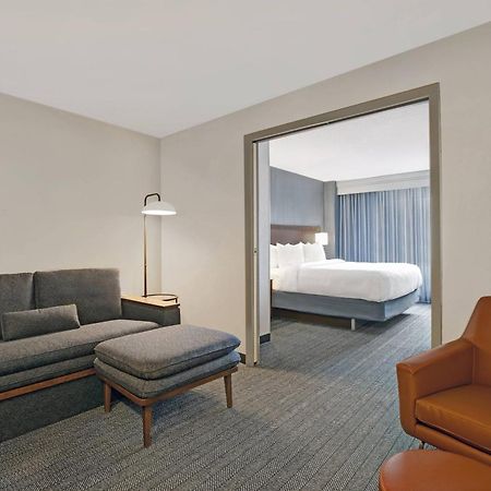 Courtyard Chicago Elmhurst/Oakbrook Area Bagian luar foto